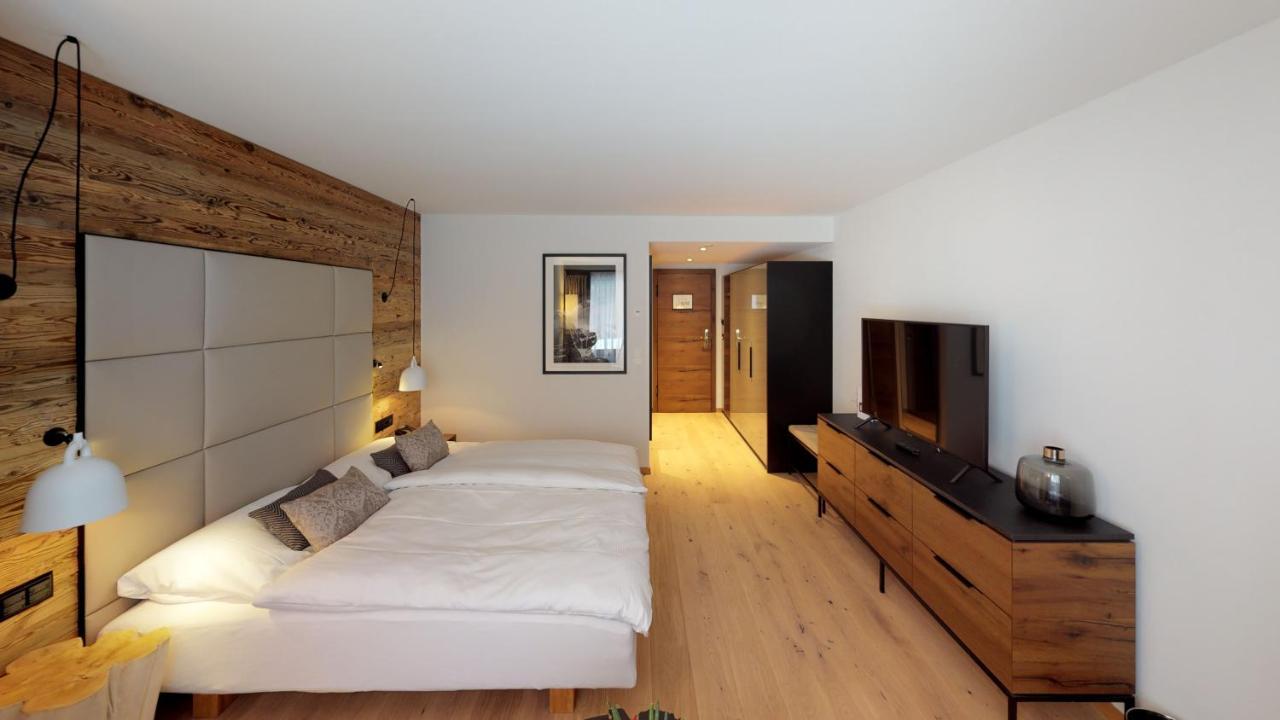 Walliserhof Grand-Hotel & Spa Relais & Chateaux Саас-Фее Екстериор снимка