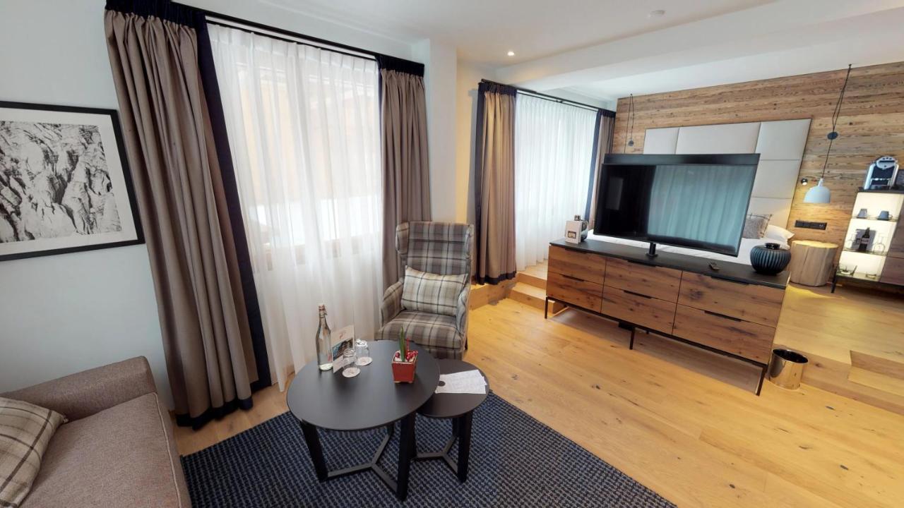 Walliserhof Grand-Hotel & Spa Relais & Chateaux Саас-Фее Екстериор снимка