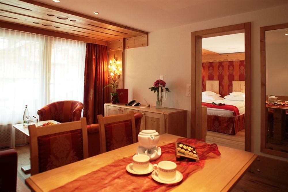 Walliserhof Grand-Hotel & Spa Relais & Chateaux Саас-Фее Стая снимка