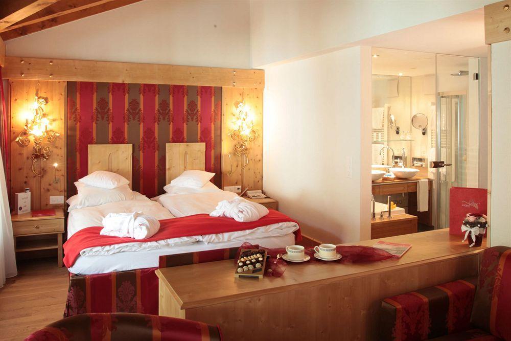 Walliserhof Grand-Hotel & Spa Relais & Chateaux Саас-Фее Екстериор снимка
